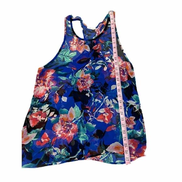 Everly Floral Racerback Tank Top Blue Size Small - Picture 6 of 10
